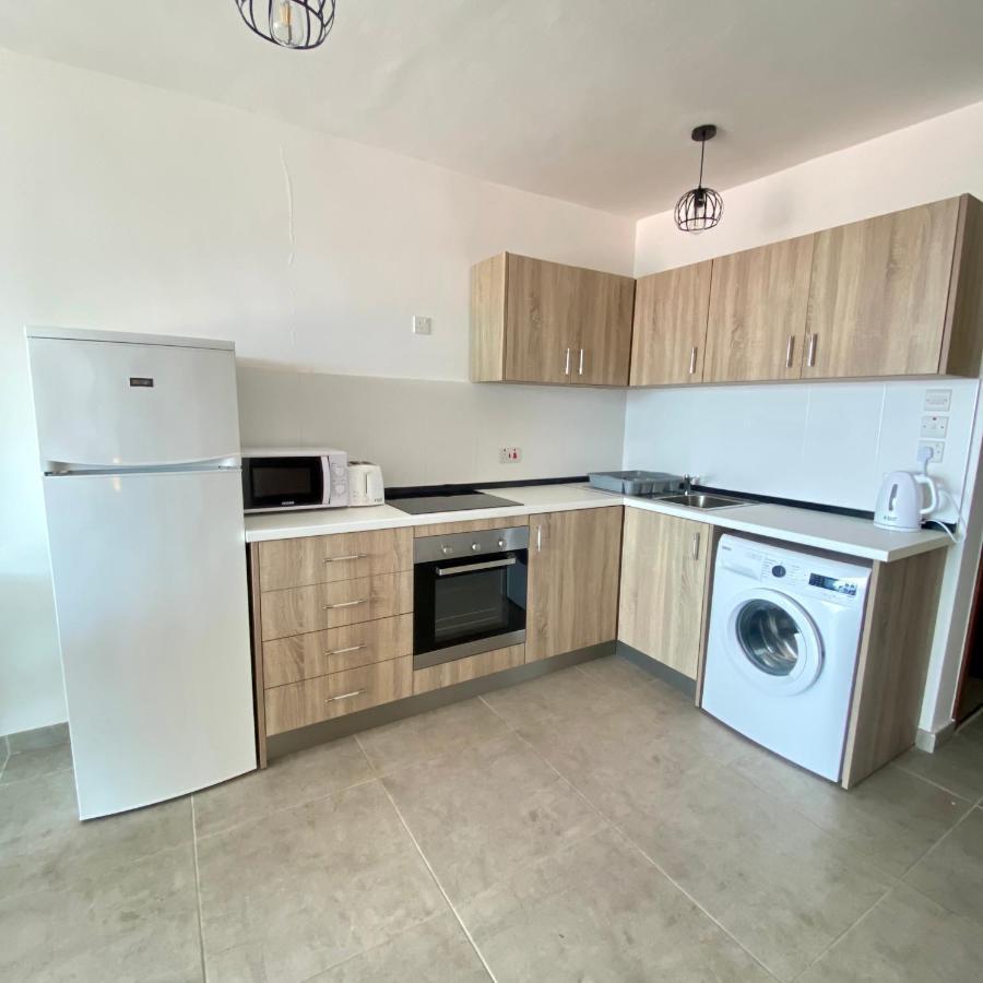 F1 2 St Julians, Private Room, Bathroom & Living Shared San Giuliano Esterno foto
